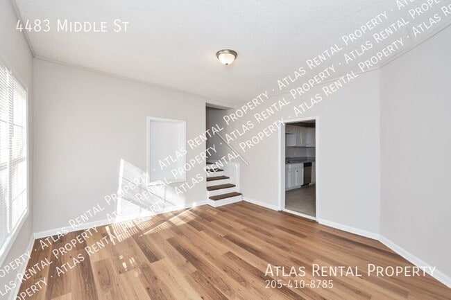 Building Photo - 4483 Middle St