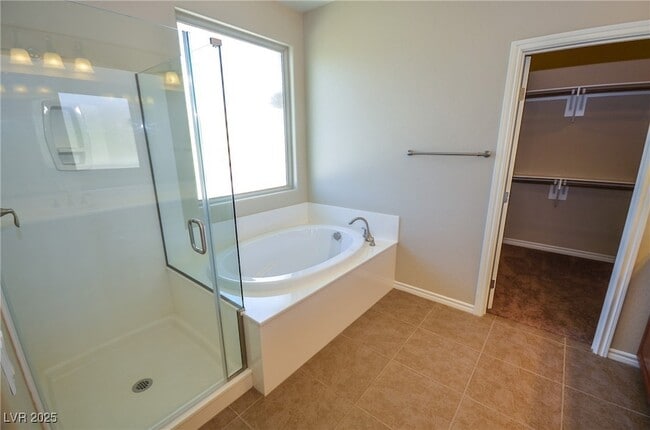 Building Photo - 685 Catalina Aisle St