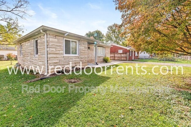 Building Photo - 1449 S Leland Ave