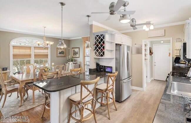 Building Photo - 146 N Bath Ave