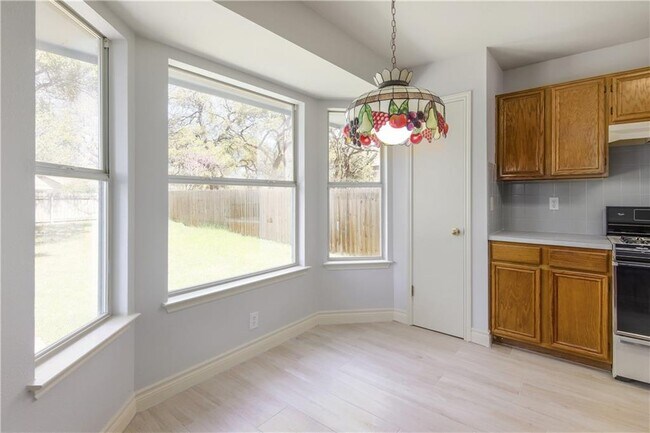 Building Photo - 4510 Abelia Dr