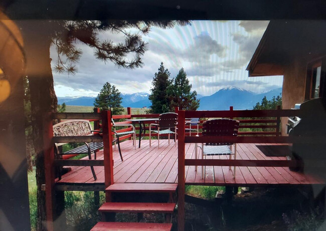 Building Photo - 1087 Quartz Ridge Rd