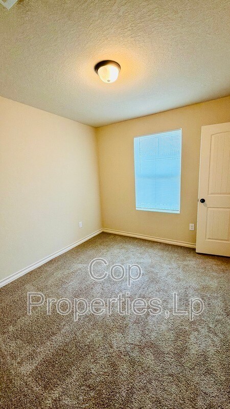 Building Photo - 7108 Micayla Cv