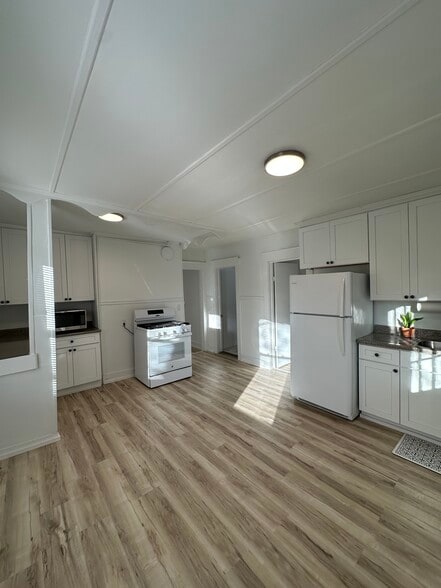 Primary Photo - 12 Margerie St