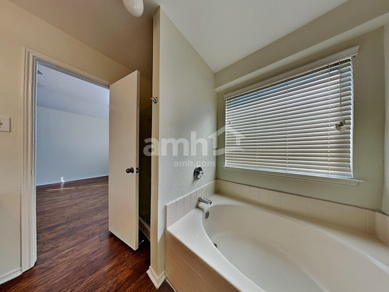 Building Photo - 1308 Pepperfield Ct