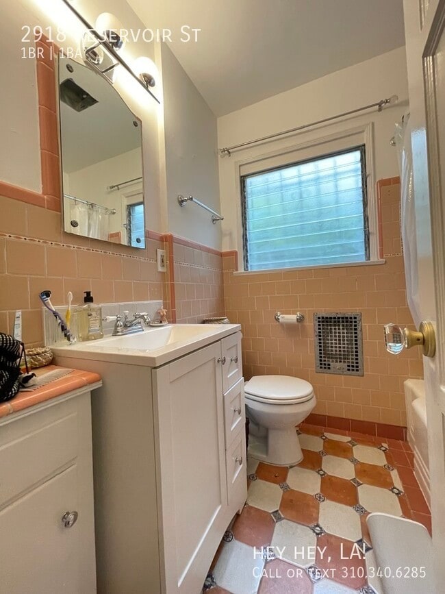 Building Photo - 2918 Reservoir St