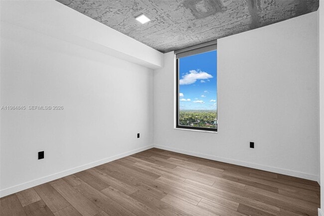 Building Photo - 307 SW 5th St