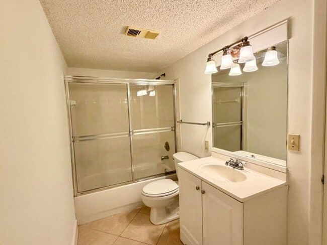 Building Photo - 6308 La Costa Dr