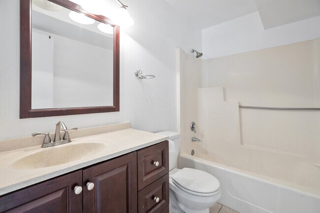 Building Photo - Tempe rental
