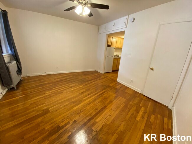 Building Photo - 107 Brighton Ave