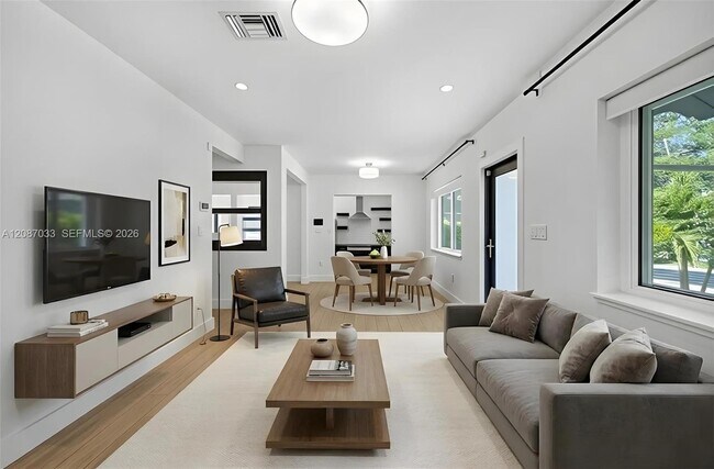 Building Photo - 6476 SW 10th Terrace