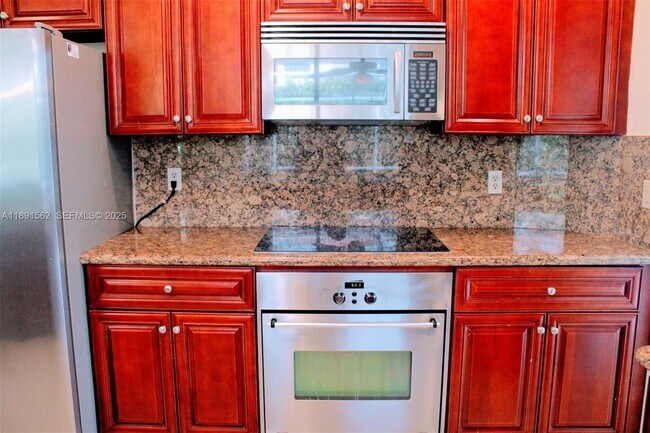 Building Photo - 11151 Minneapolis Dr