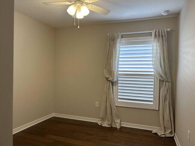 Building Photo - 12721 Sagewood Dr
