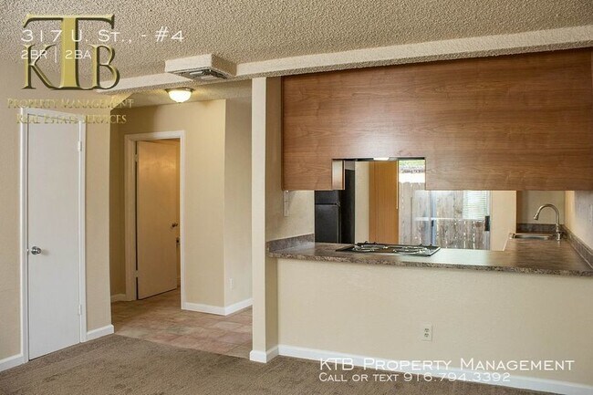Building Photo - 2 Bedroom Downtown Townhome