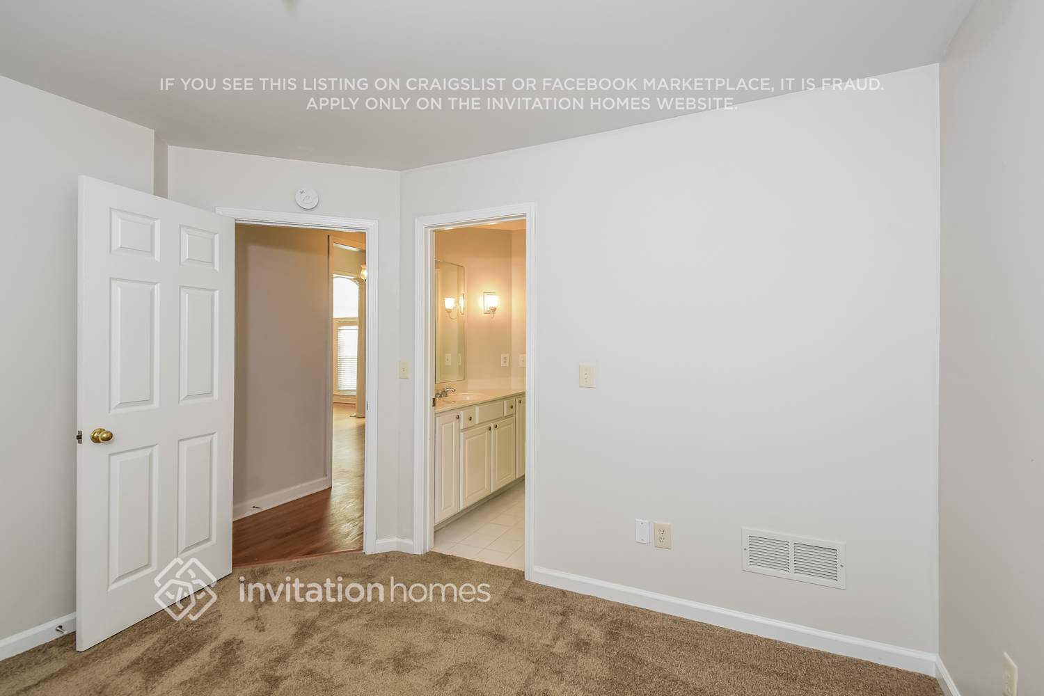 Building Photo - 2196 Woodbriar Dr