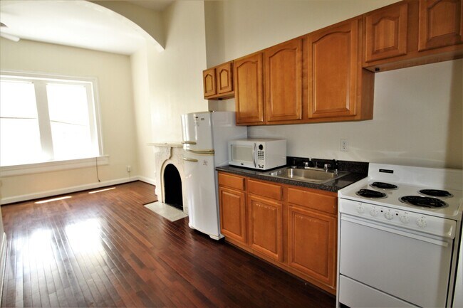 Interior Photo - 1220 Saint Paul St.