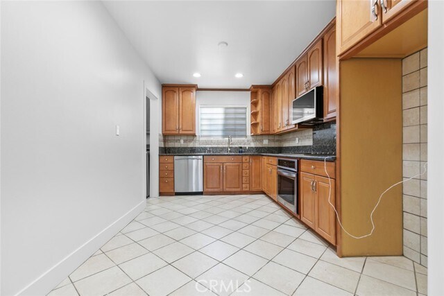 Building Photo - 11001 Collett Ave