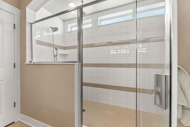 Building Photo - 9325 E 58th Dr