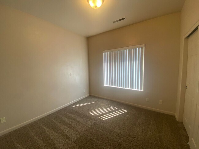 Building Photo - 154 S 1250 W