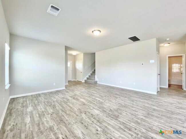 Building Photo - 2036 Port Ellen Dr