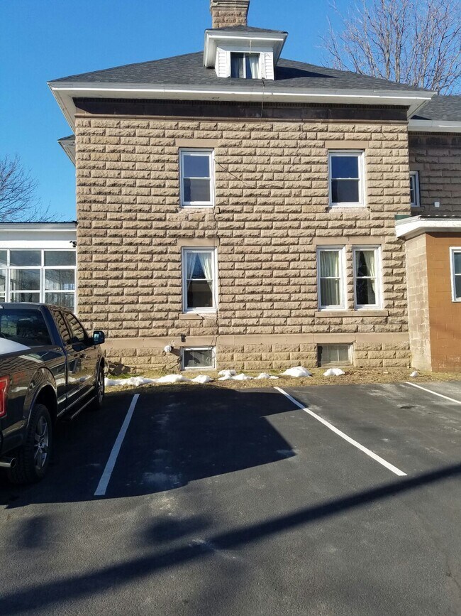 909 Washington St 909 Washington St Watertown NY 13601 Apartment Finder