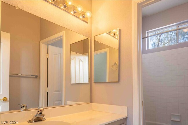 Building Photo - 10530 Santerno St