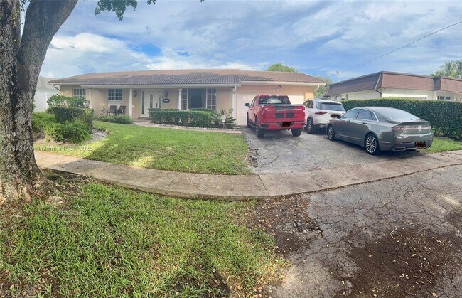 Primary Photo - 1230 NW 74th Ave