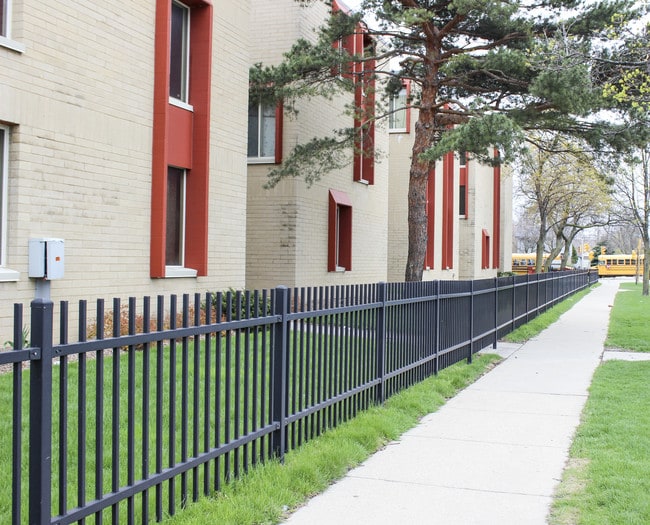 Building Photo - Highland Park Apartments