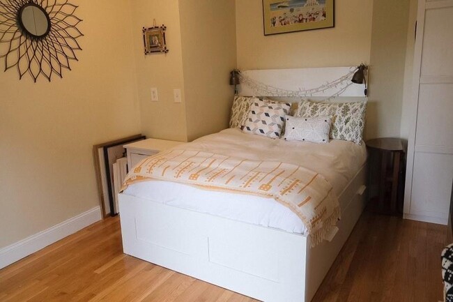 Building Photo - 28 East St