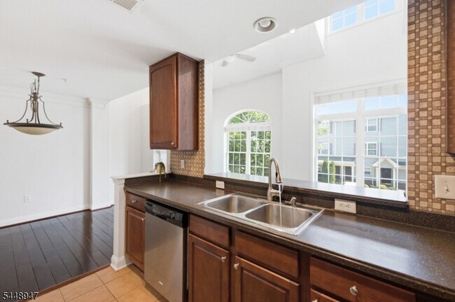 Building Photo - 408 Donato Cir