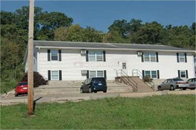 Primary Photo - 3029 River Rd