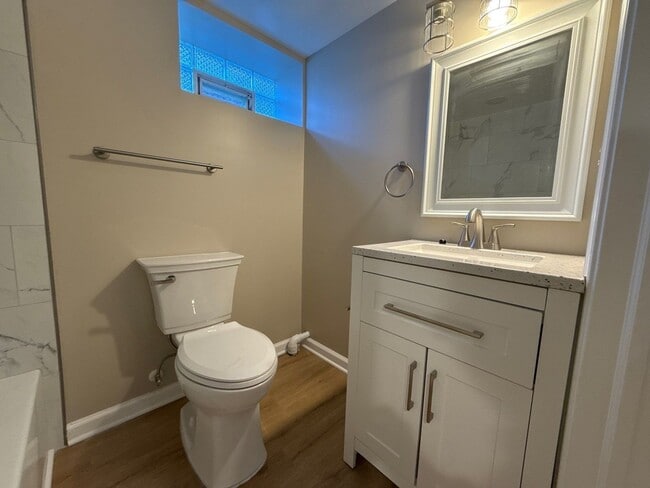 Building Photo - Beautiful 3 Bedroom 2 Bath House In Parkville