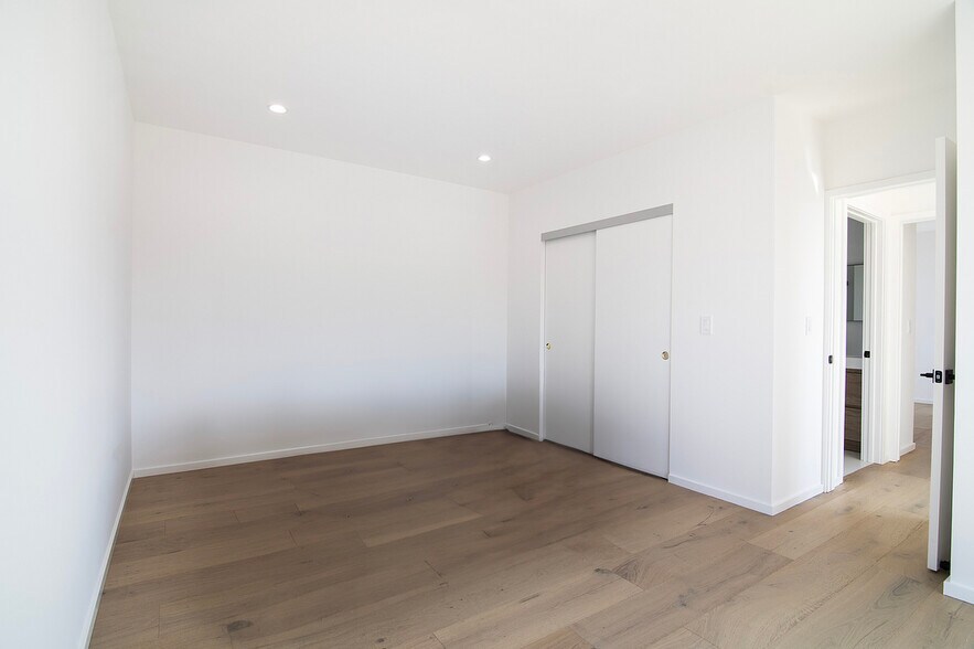 Building Photo - 4610 Franklin Ave