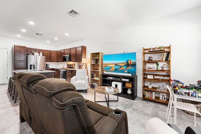 Building Photo - 16417 Mirabell Mnr Ln