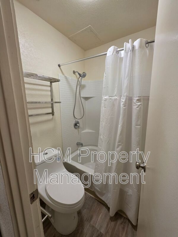 Building Photo - 12850 Branford St