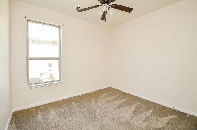 Building Photo - 25410 Champion Ridge Ct