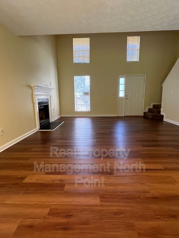 Building Photo - 3004 Kenville Ln
