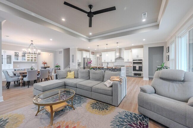 Building Photo - 8838 Eliot Dr