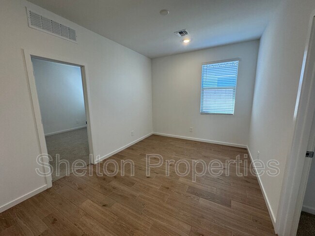 Building Photo - 15874 W Gray Fox Trl
