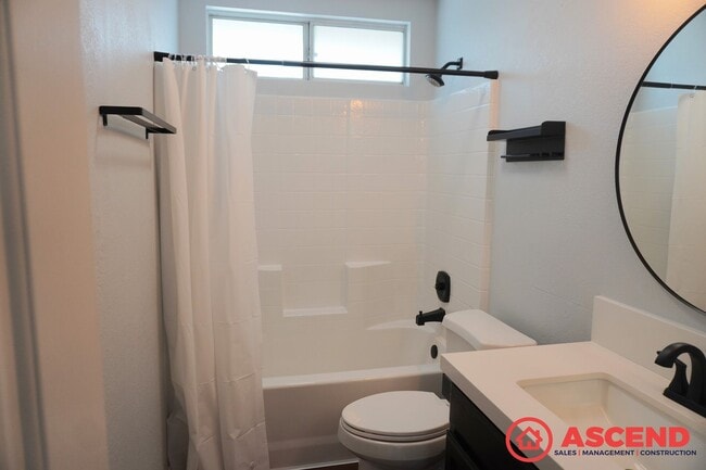 Building Photo - Beautiful Home Located in Rosedale!