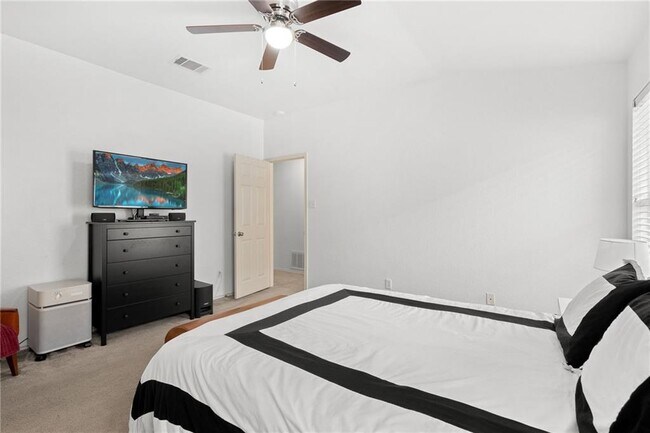 Building Photo - 601 Paso Fino Trail