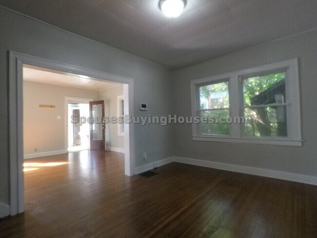 Building Photo - 810 Fairfield Ave