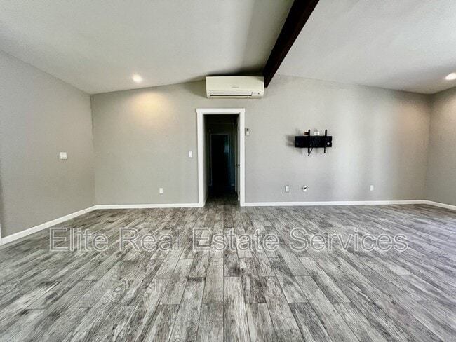 Building Photo - 1012 Barrett Ave