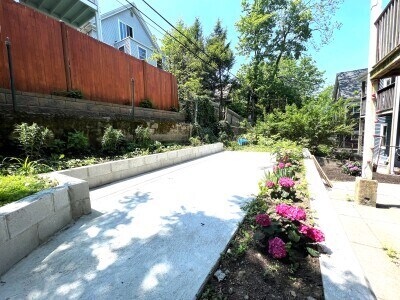 Building Photo - 29 Woodlawn St