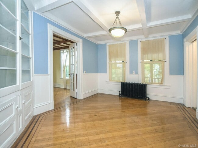 Building Photo - 27 Summit Ave