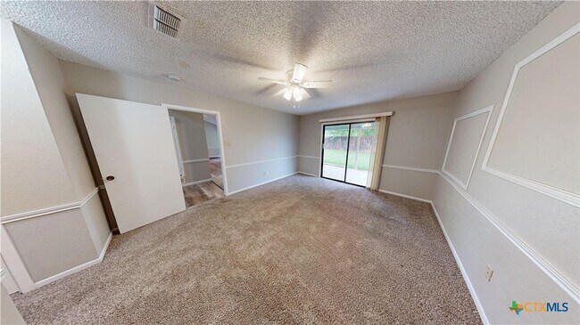 Building Photo - 4505 River Oaks Dr