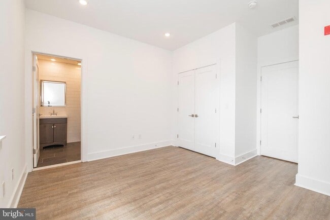 Building Photo - 1206 N 7th St