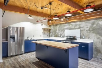 Building Photo - 1Bd/1Ba Seattle Unit