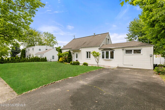 Building Photo - 297 Highland Ave