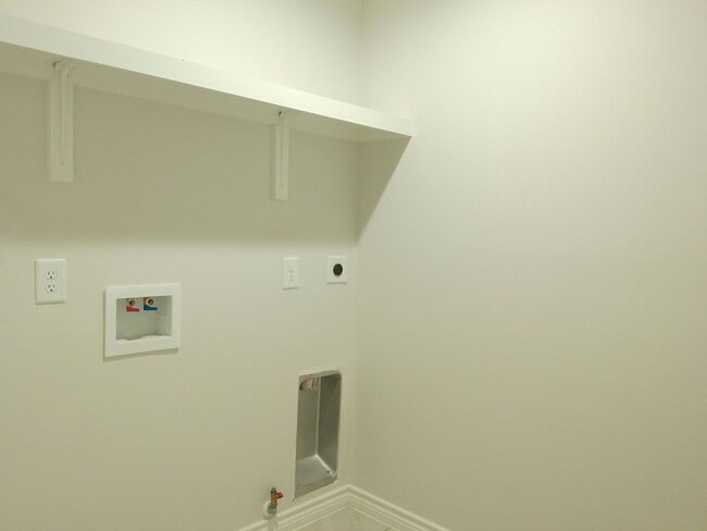 Building Photo - 7701 Lariat Toss Dr